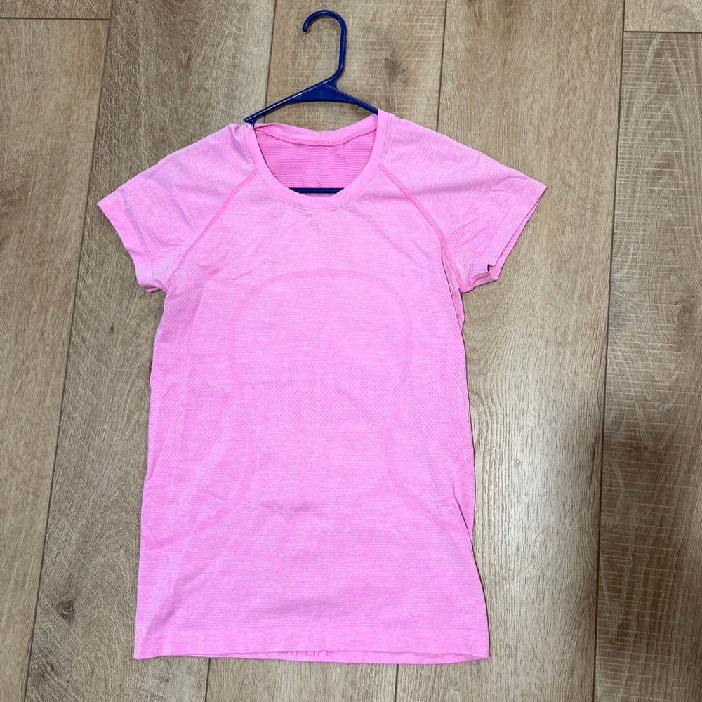 Lululemon swiftly tech top